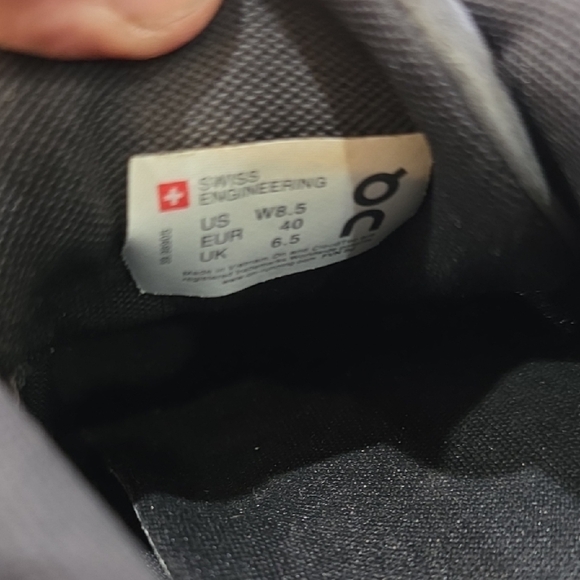 On Cloud 5 Running Women's Black Performance Sneakers 8.5 - Picture 8 of 10